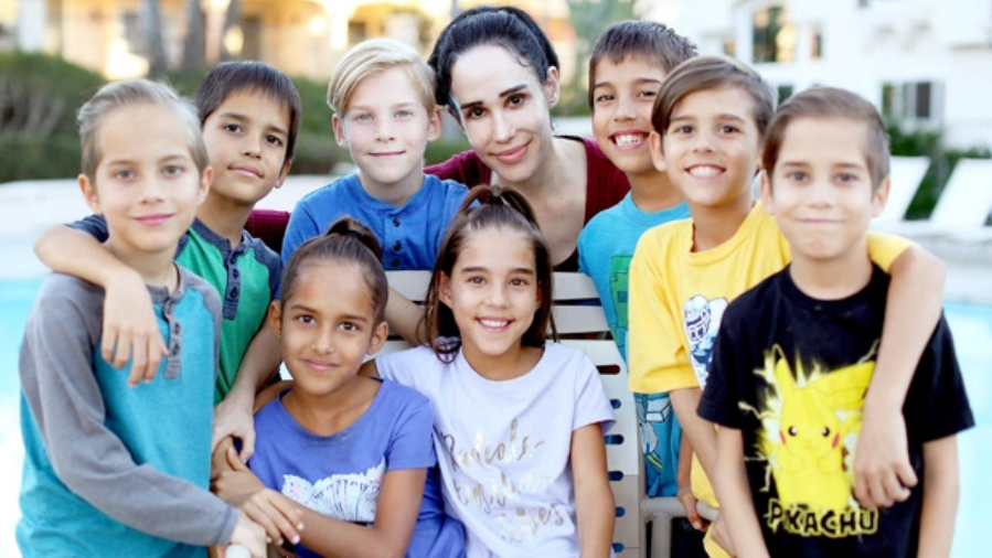 Pregnant with 8 kids